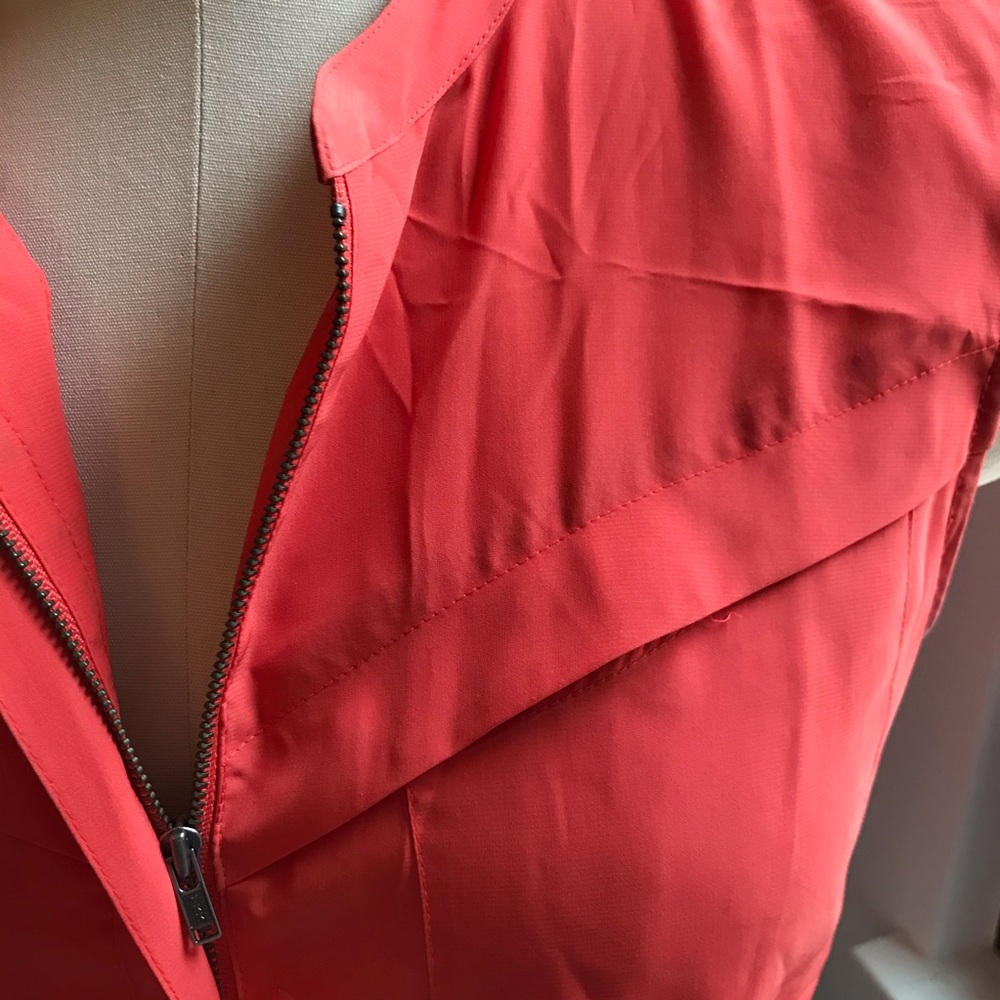 CORAL SLEEVELESS BLOUSE - Picture 4 of 5